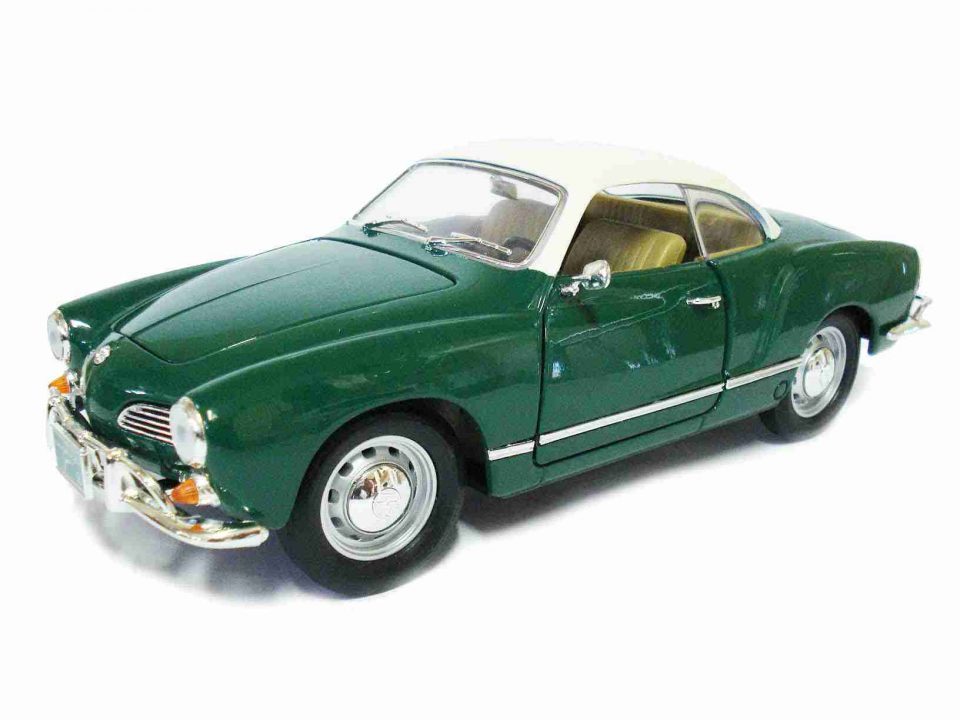 Volkswagen Karmann Ghia 1966 - Miniature Road Signature 1/18 - Bleu, État Comme Neuf