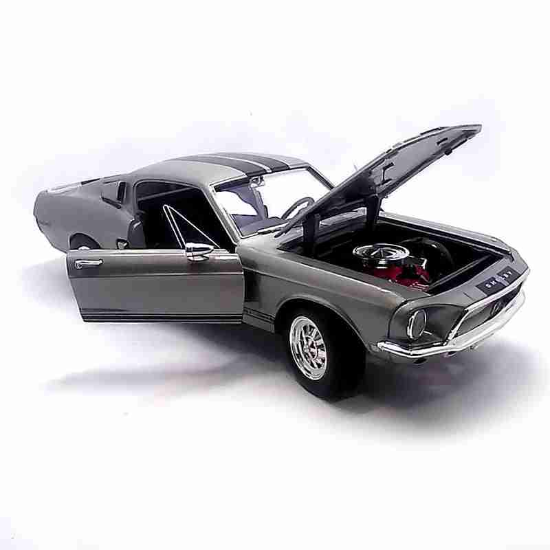 Road Signature Plymouth 1941 Voiture miniature de collection Diecast 1/18